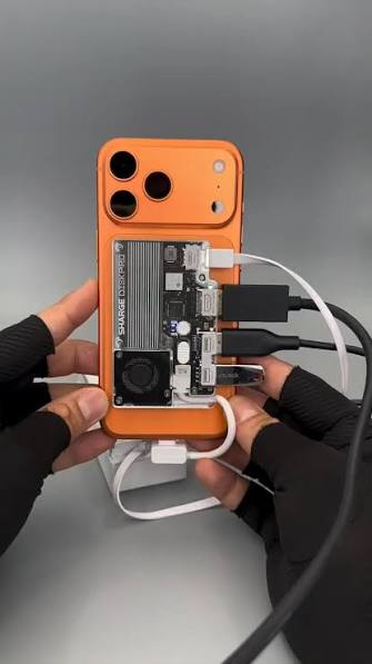 Disk Pro | 4-ports Hub丨Ice-storm Cooler丨Max 4TB丨10Gbps丨MagSafe Compatible丨HDMI 2.1丨Built-in Cable